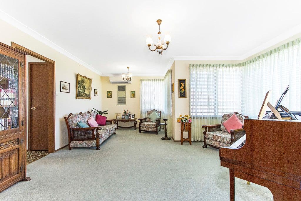 9 Narooma Road, Niagara Park - Thumbnail 2
