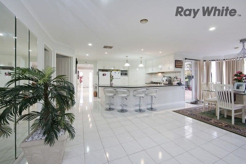 109 Wilmington Drive, HOPPERS CROSSING VIC 3029, Hoppers Crossing - Thumbnail 2