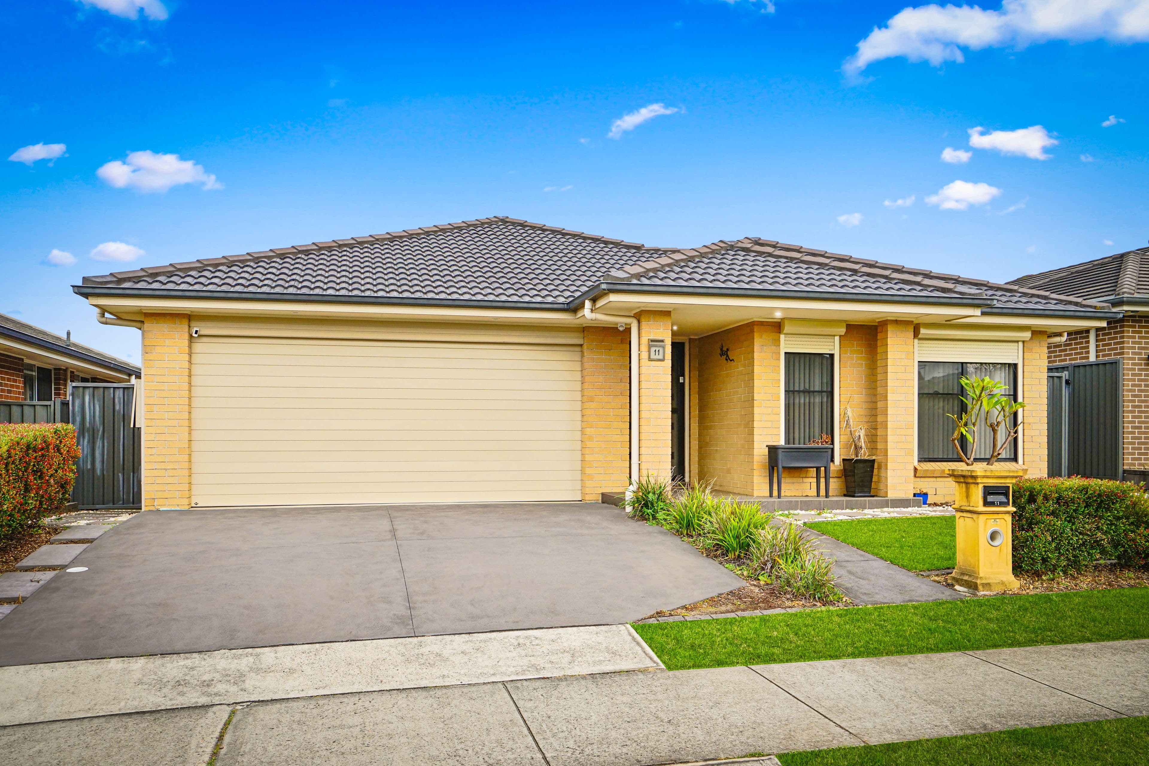11 Sinclair Parade, JORDAN SPRINGS NSW 2747, Jordan Springs - Thumbnail 2