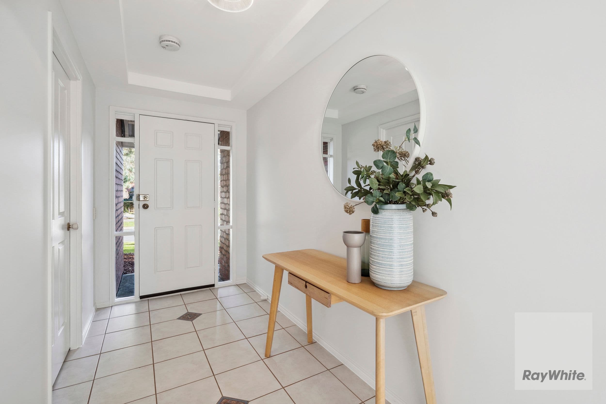 4 Shearer Close, Sydenham VIC 3037, Sydenham - Thumbnail 2