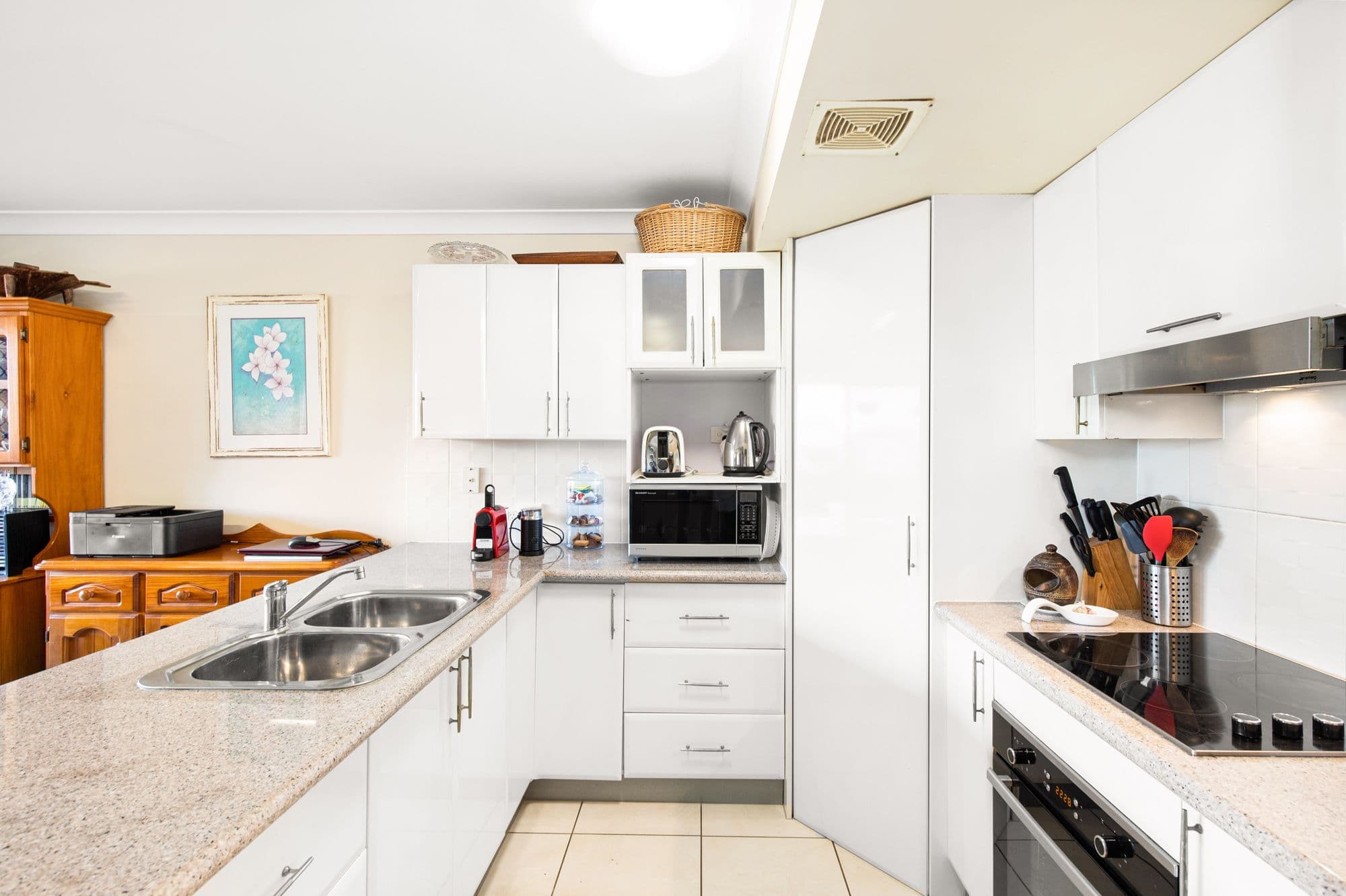 9 Maroochy Waters Drive, Maroochydore QLD 4558, Maroochydore - Thumbnail 2