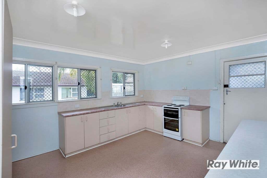 10 Lowry Street, INALA QLD 4077, Inala - Thumbnail 2