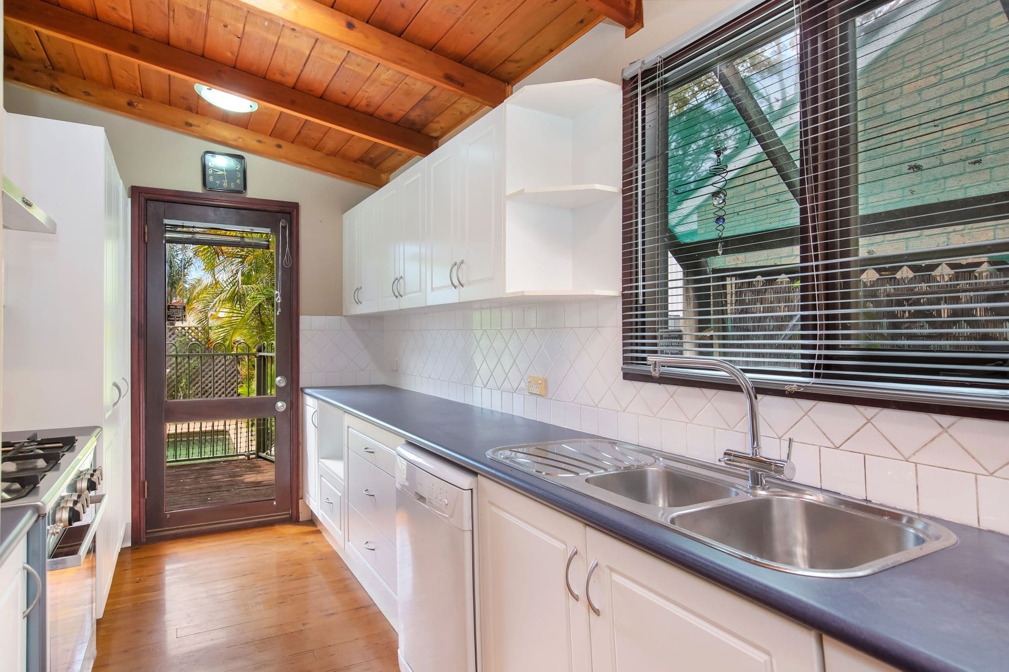 215 Cygnet Drive, Berkeley Vale NSW 2261, Berkeley Vale - Thumbnail 6