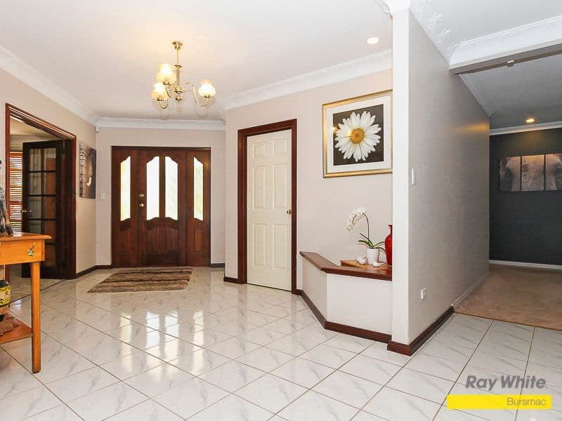 20 Peak View, Ballajura WA 6066, Ballajura - Thumbnail 2