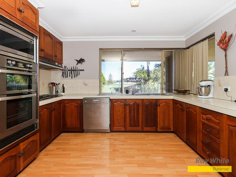 20 Peak View, Ballajura WA 6066, Ballajura - Thumbnail 3