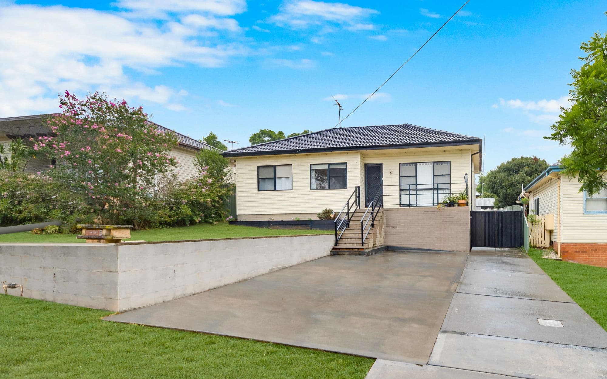 5 Bundarra Road, Campbelltown NSW 2560, Campbelltown - Image 1