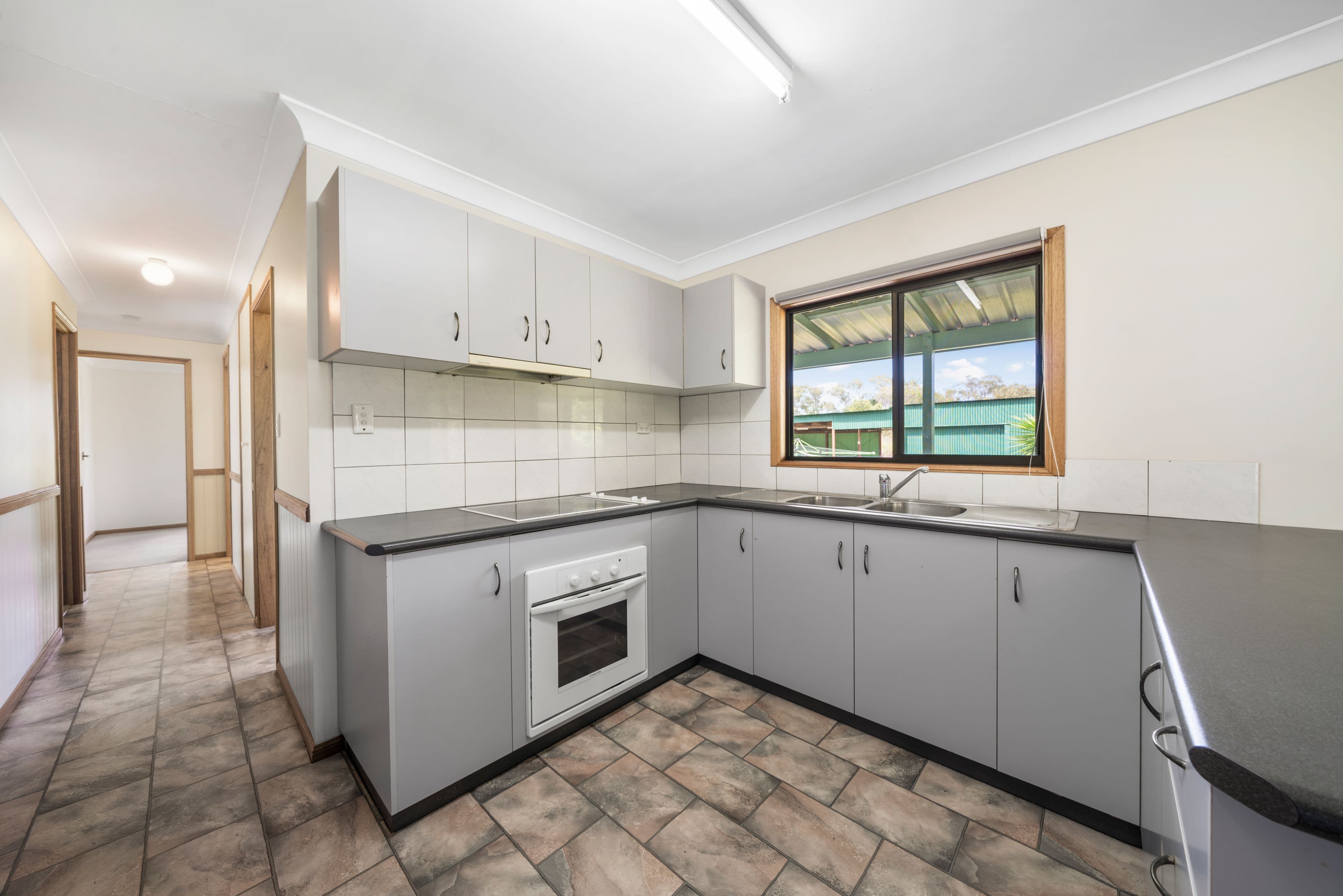 28 Claire Lee Crescent, Kingsthorpe QLD 4400, Kingsthorpe - Thumbnail 6