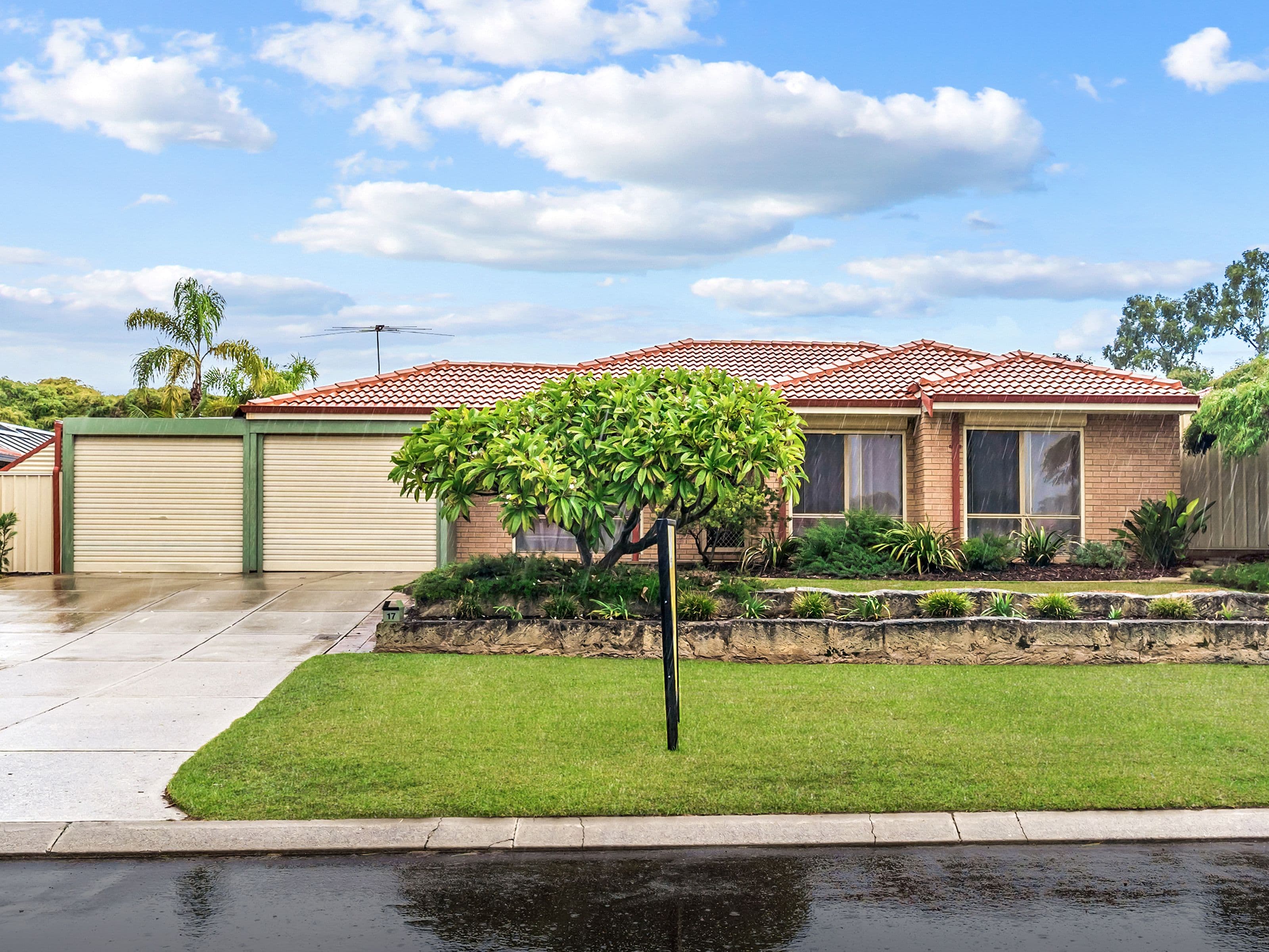 17 Hillview Rise, Cooloongup WA 6168, Cooloongup - Image 1