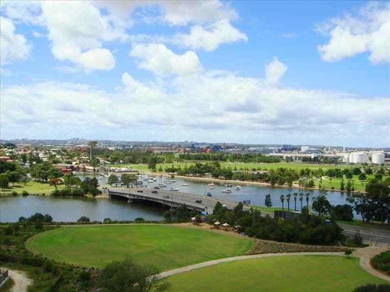 8 Brodie Spark Drive, WOLLI CREEK NSW 2205, Wolli Creek - Thumbnail 2