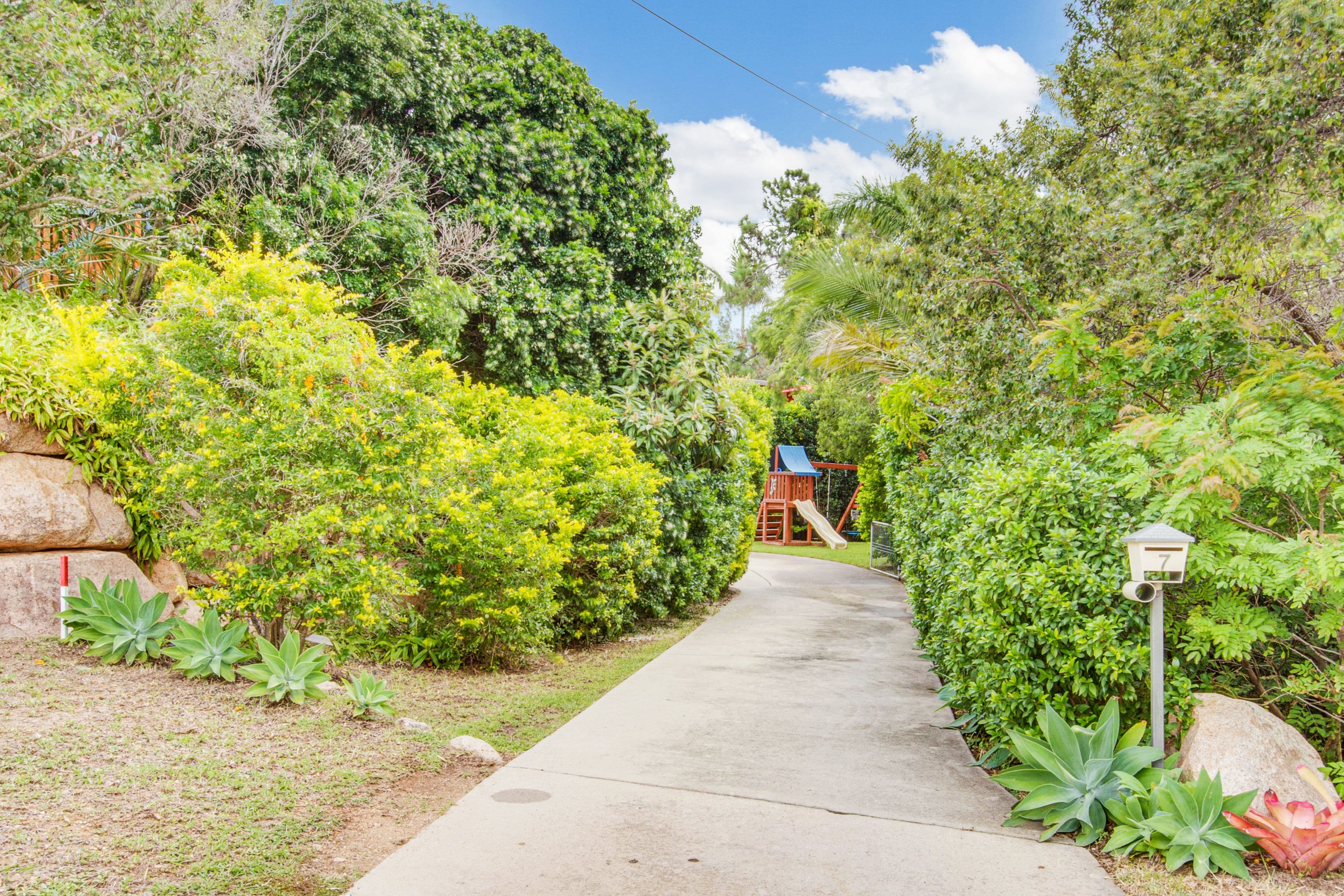 7 Quandong Court, Kin Kora QLD 4680, Kin Kora - Thumbnail 2