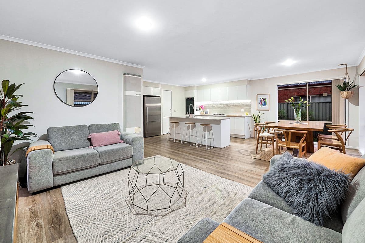 2 Gallop Close, Cranbourne East VIC 3977, Cranbourne East - Image 1