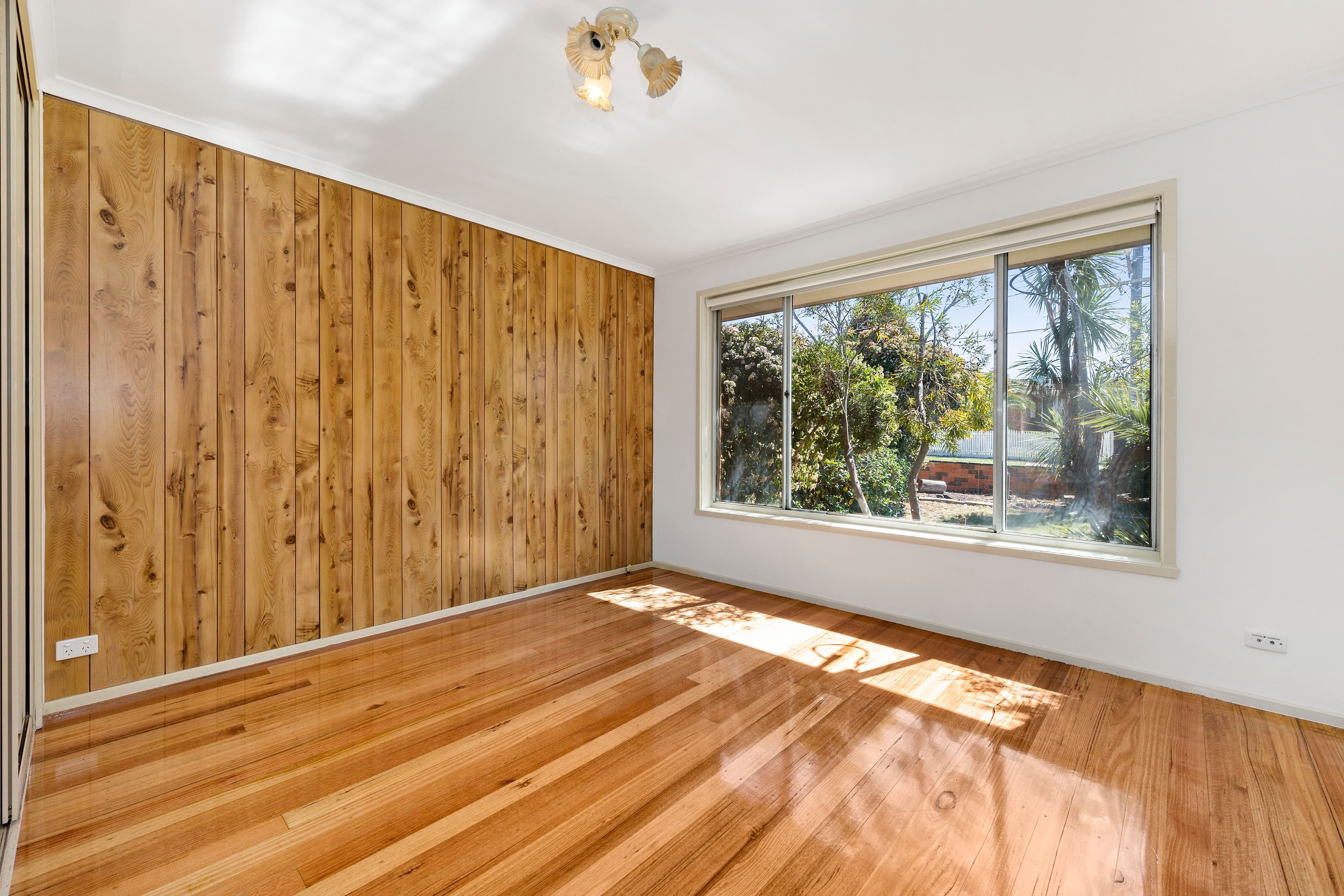 49 Pinewood Drive, Thomastown VIC 3074, Thomastown - Thumbnail 2