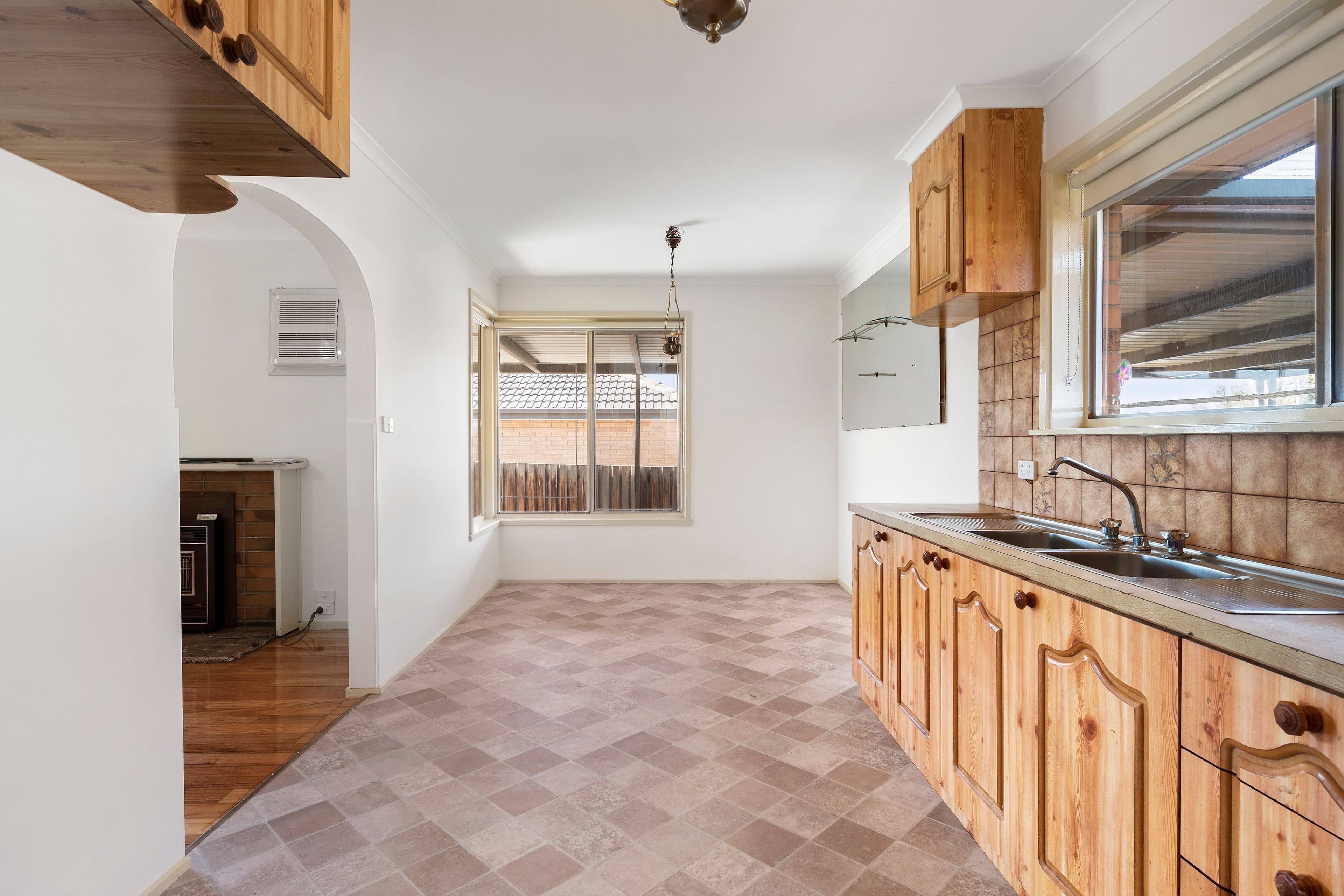 49 Pinewood Drive, Thomastown VIC 3074, Thomastown - Thumbnail 5