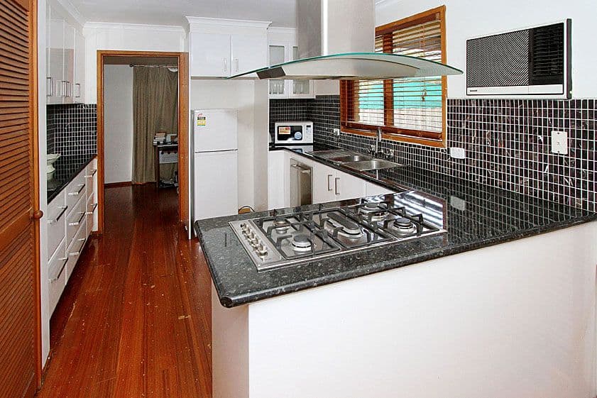 11 Septimus Close, MILL PARK VIC 3082, Mill Park - Thumbnail 2