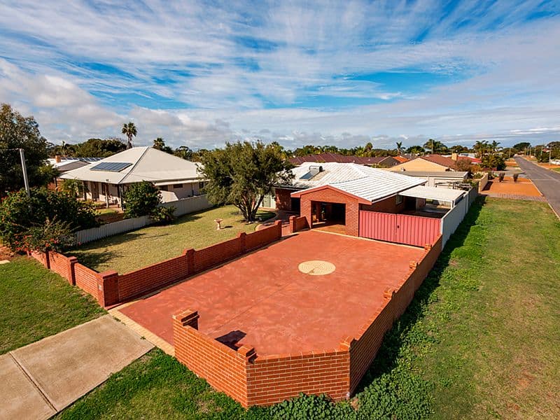 16 Fuller Street, Bluff Point WA 6530, Bluff Point - Thumbnail 2