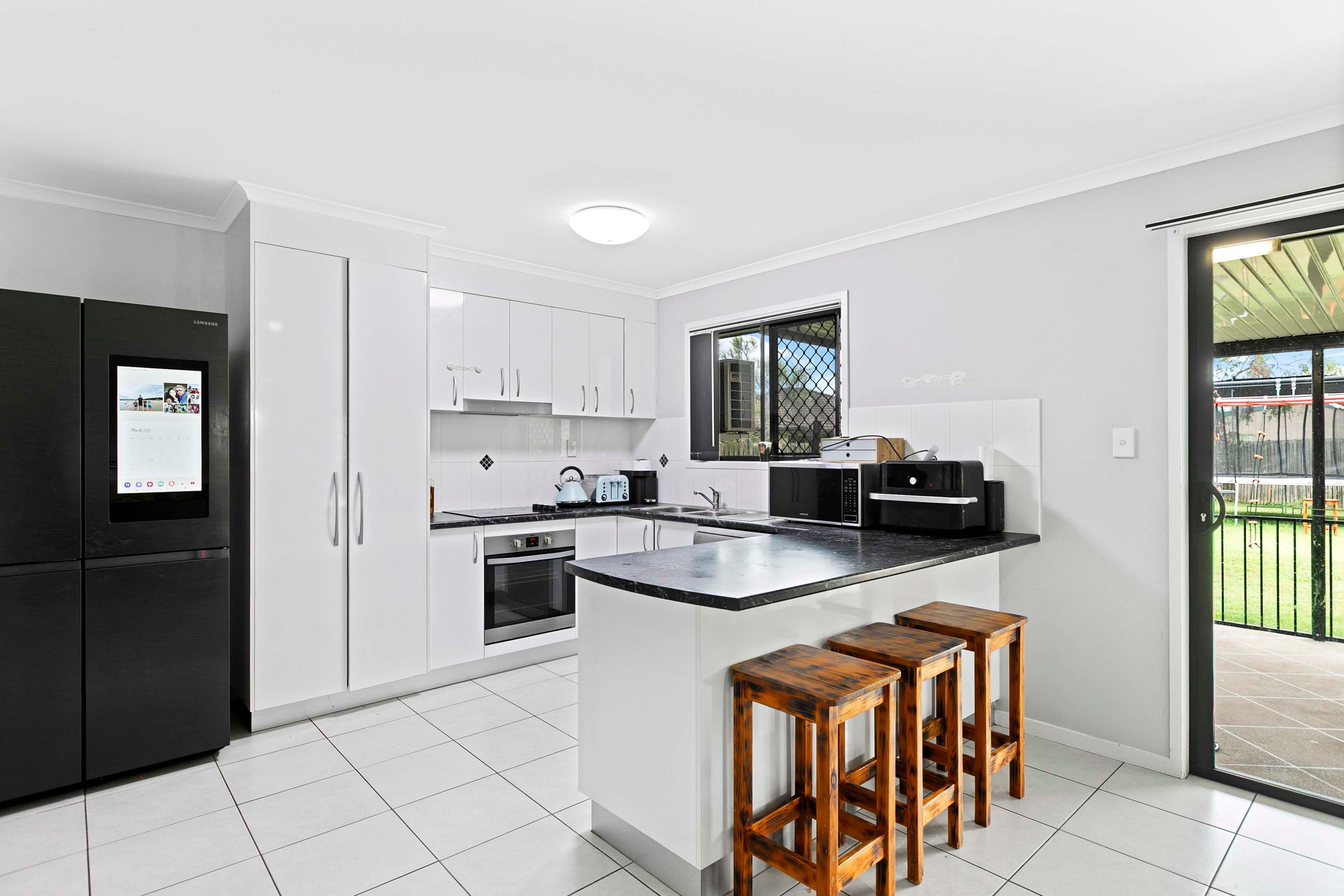 11 Chanak Close, Point Vernon QLD 4655, Point Vernon - Thumbnail 6