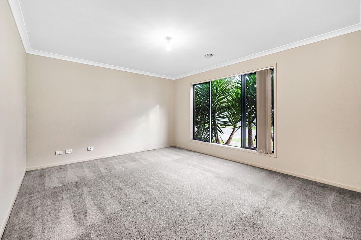 25 Birdwell Drive, Cranbourne East VIC 3977, Cranbourne East - Thumbnail 4