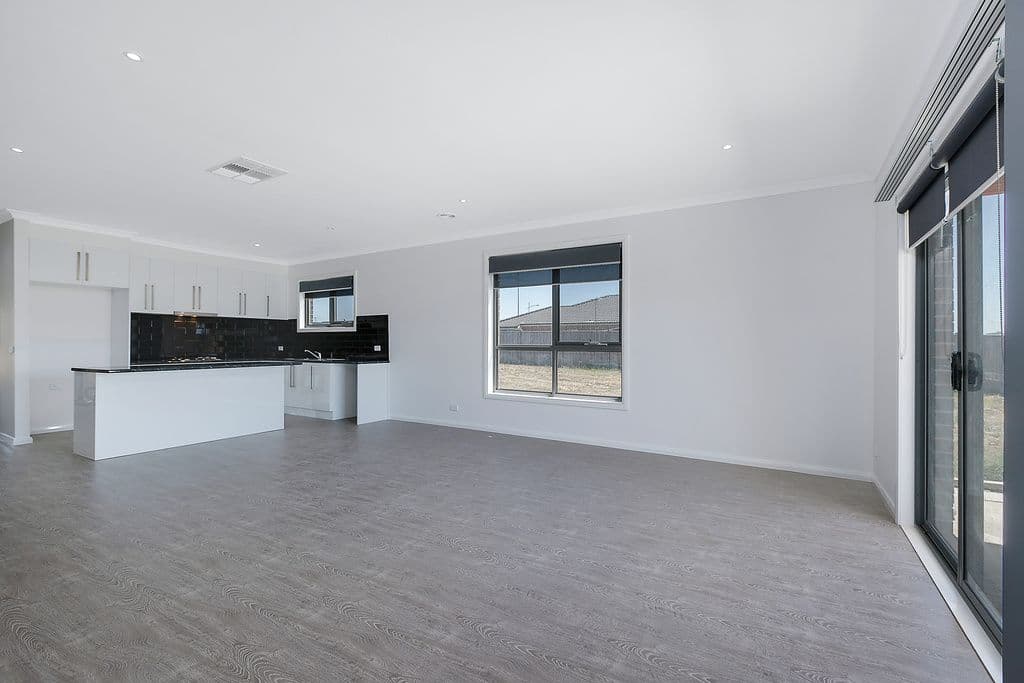 85 Wallara Waters Boulevard, Wallan VIC 3756, Wallan - Thumbnail 4