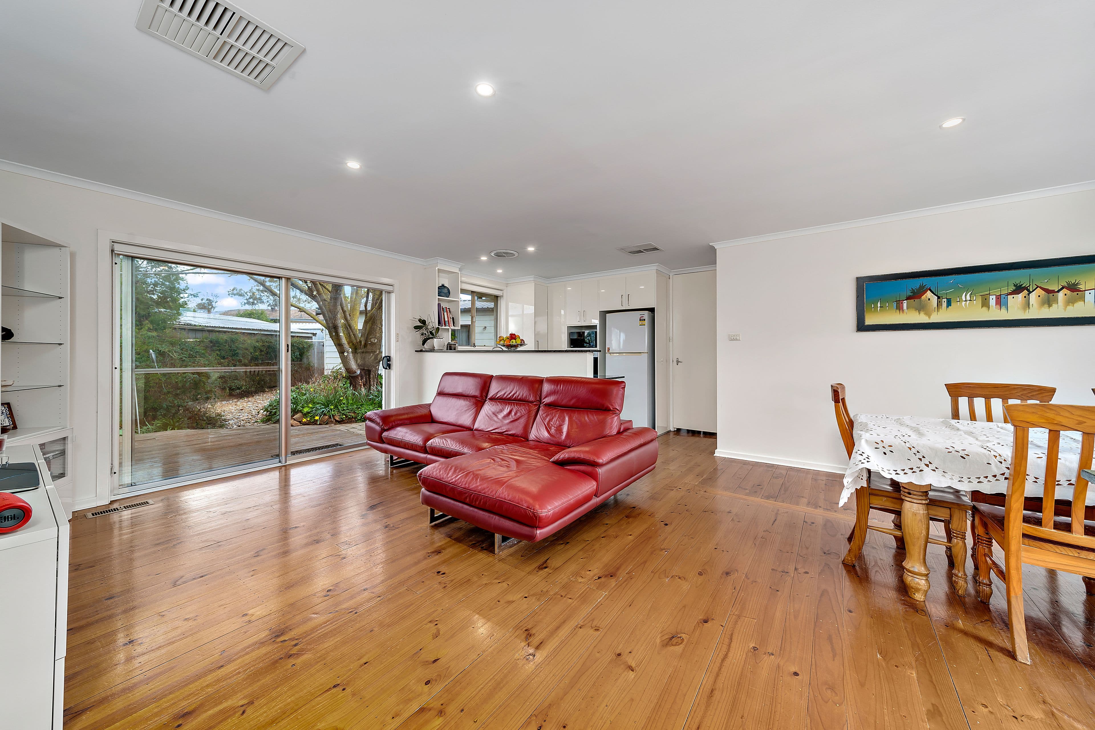 6 Carlton Place, Holt ACT 2615, Holt - Thumbnail 2