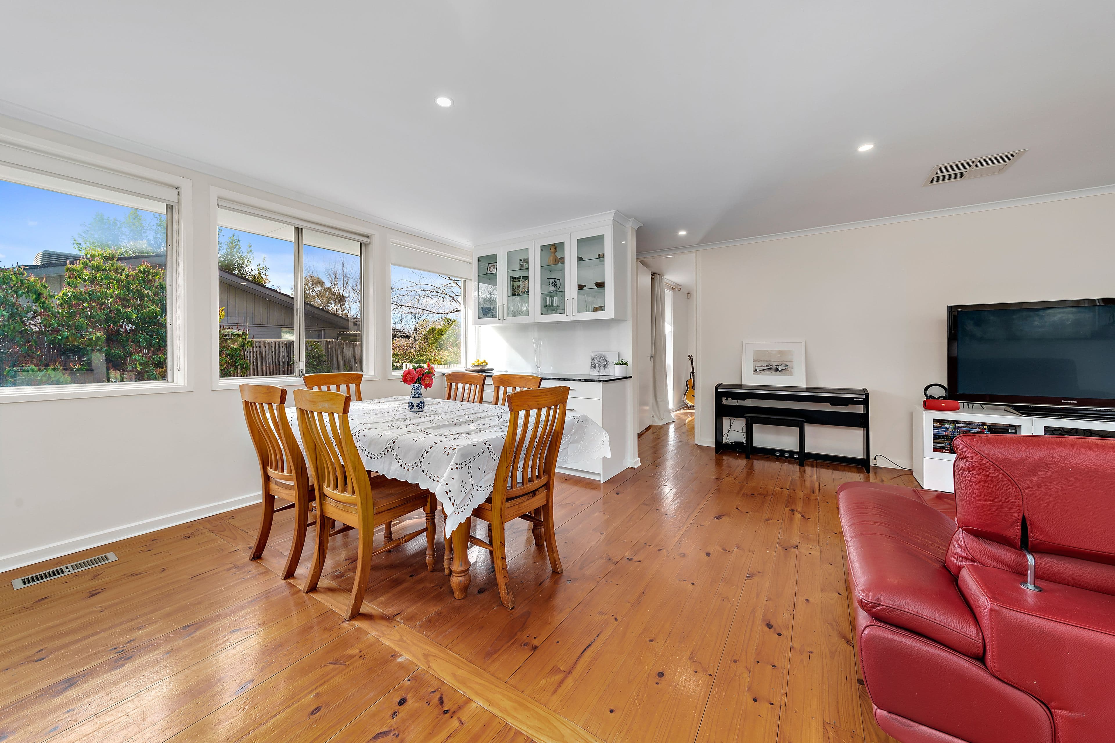 6 Carlton Place, Holt ACT 2615, Holt - Thumbnail 3