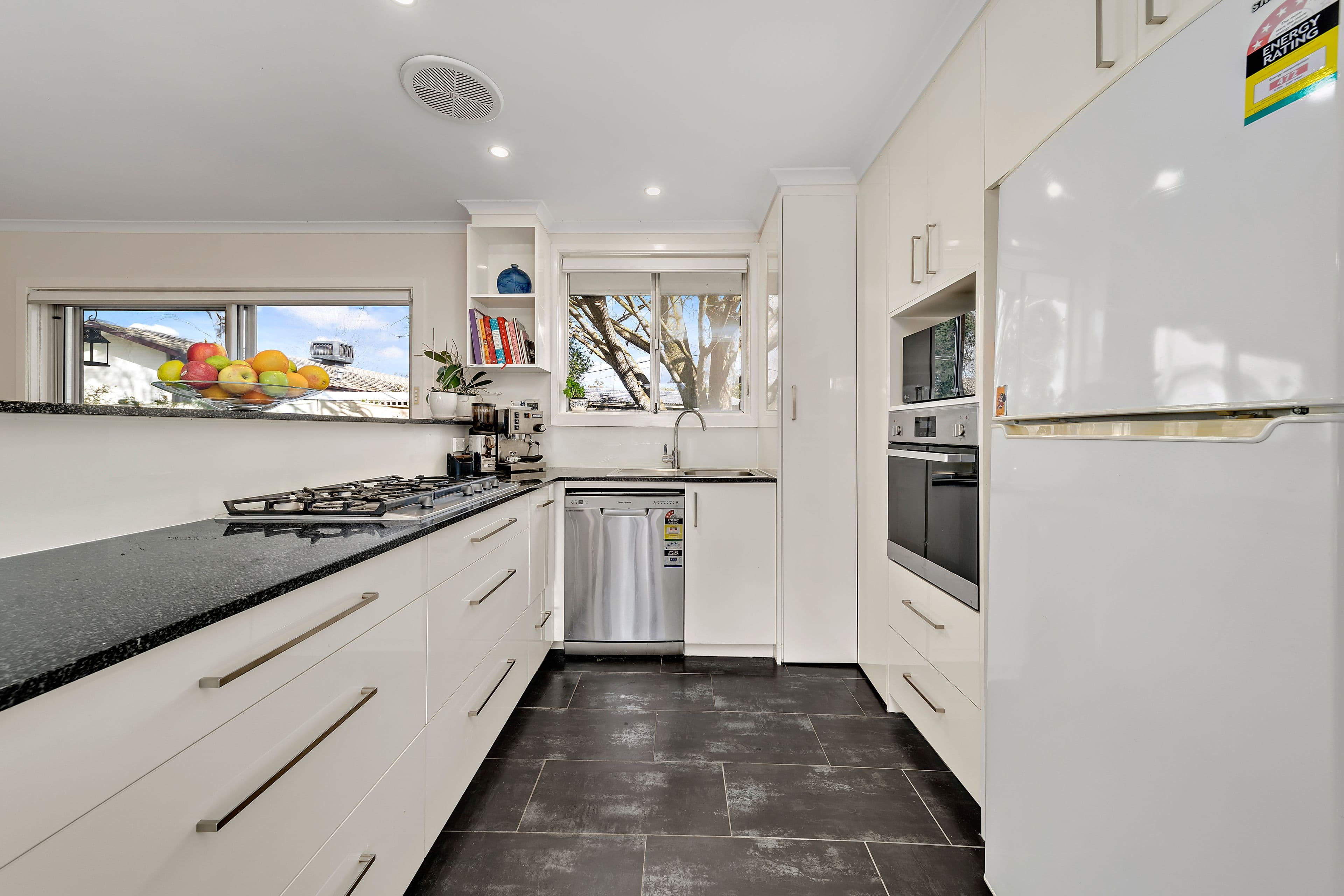 6 Carlton Place, Holt ACT 2615, Holt - Thumbnail 5