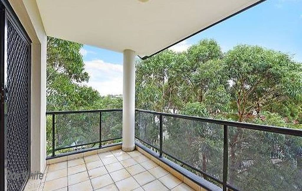 6 Taylors Drive, Lane Cove NSW 2066, Lane Cove North - Thumbnail 4