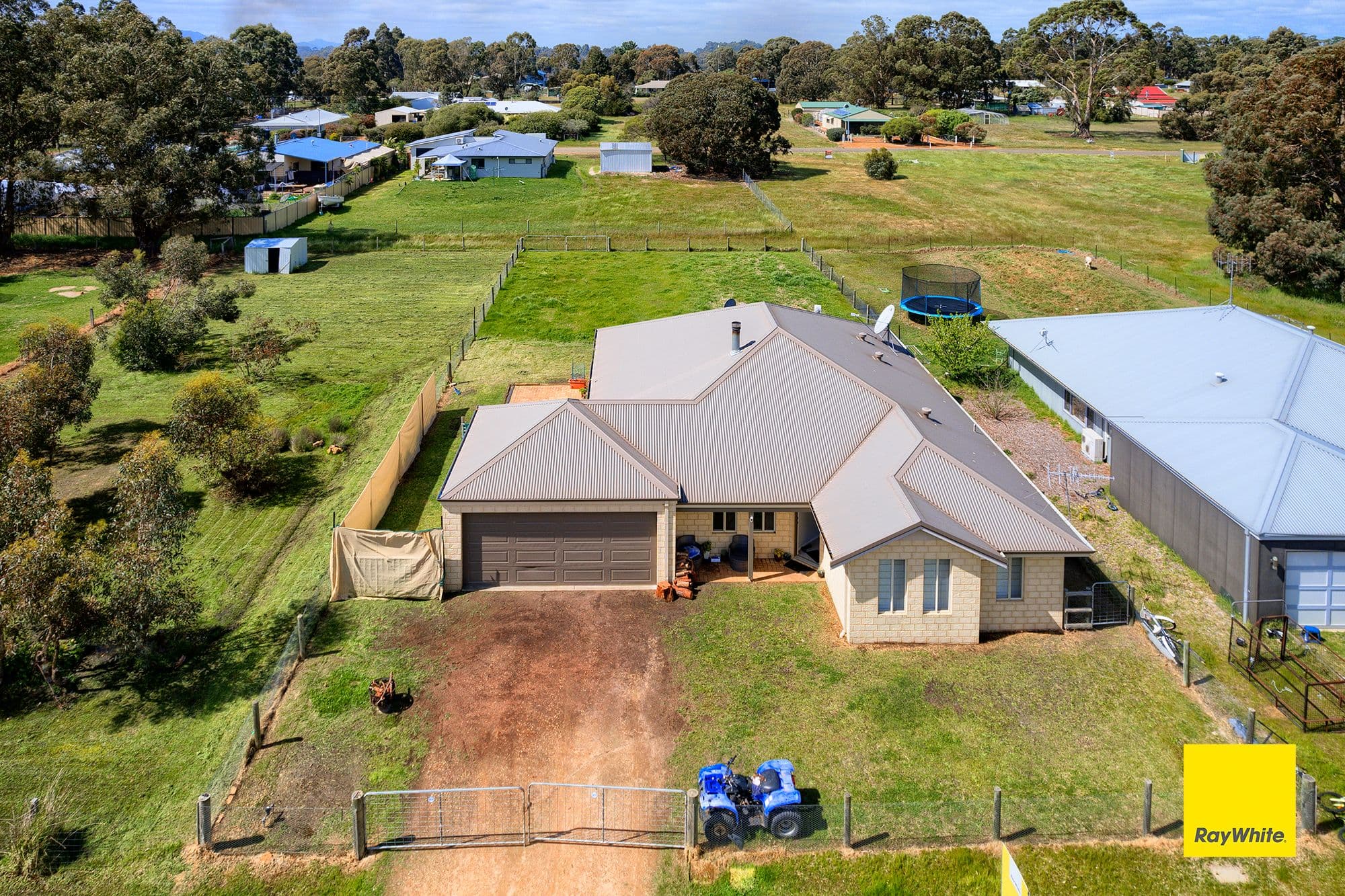 142 Sixth Avenue, Kendenup WA 6323, Kendenup - Thumbnail 2