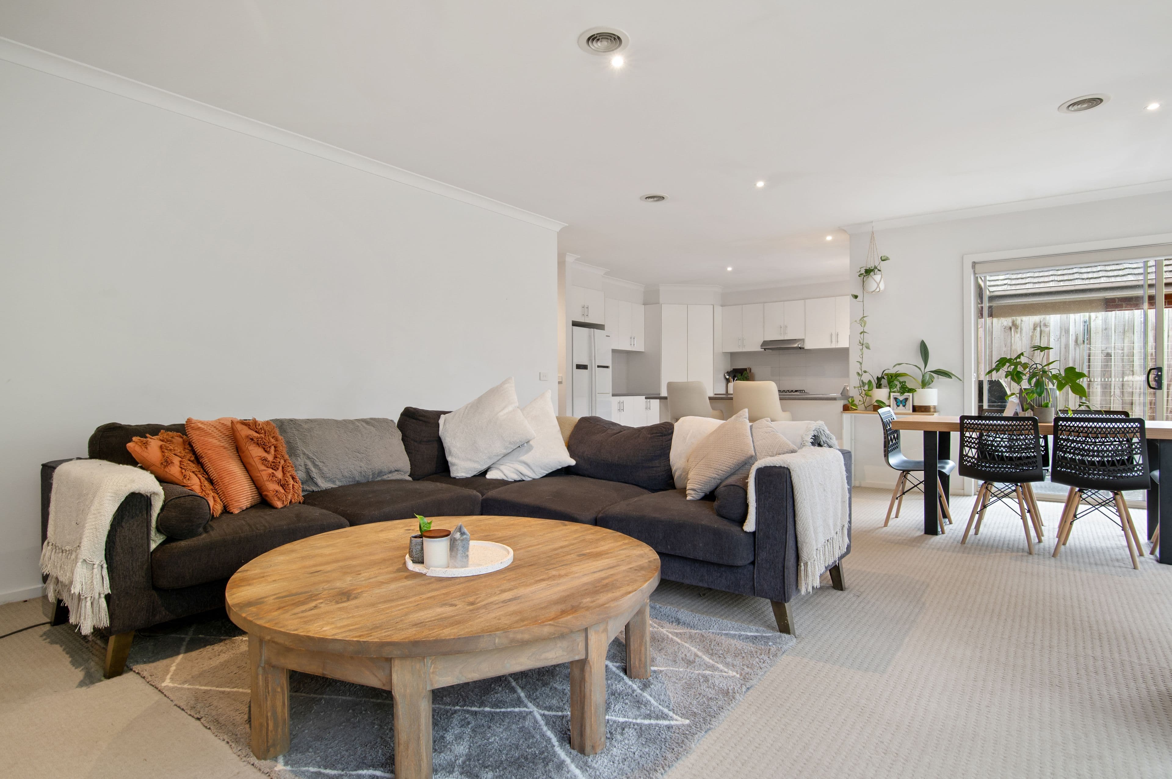 37 Balcombe Avenue, Mooroolbark VIC 3138, Mooroolbark - Thumbnail 2