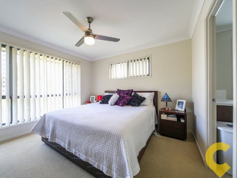 27 Shawnee Crescent, Pimpama - Thumbnail 3