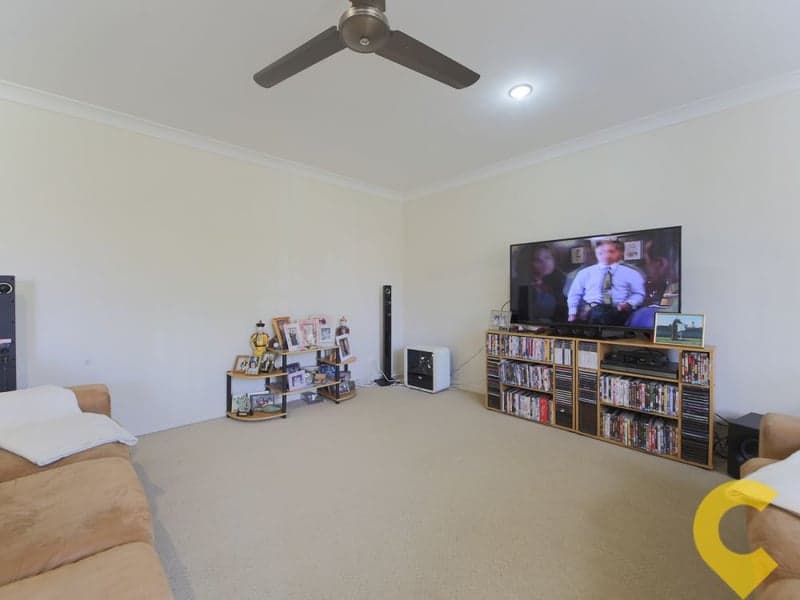 27 Shawnee Crescent, Pimpama - Thumbnail 5