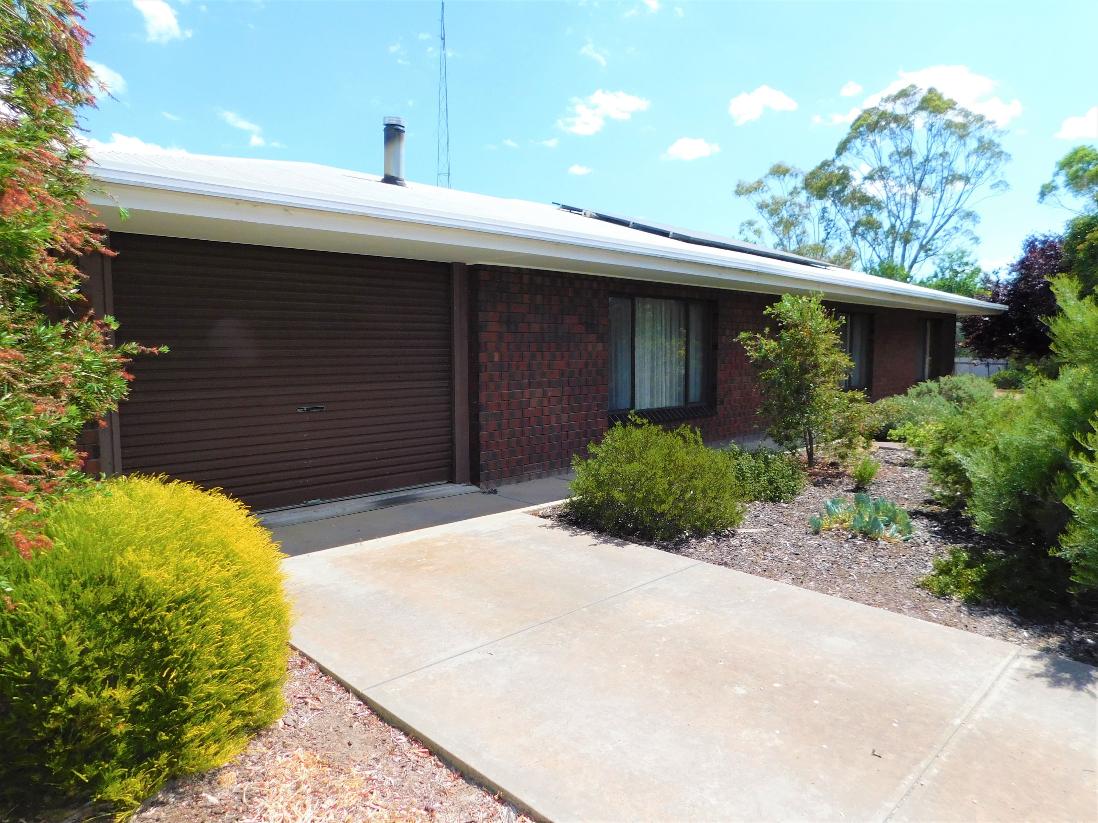 96 Victoria Parade, Bordertown SA 5268, Bordertown - Image 1