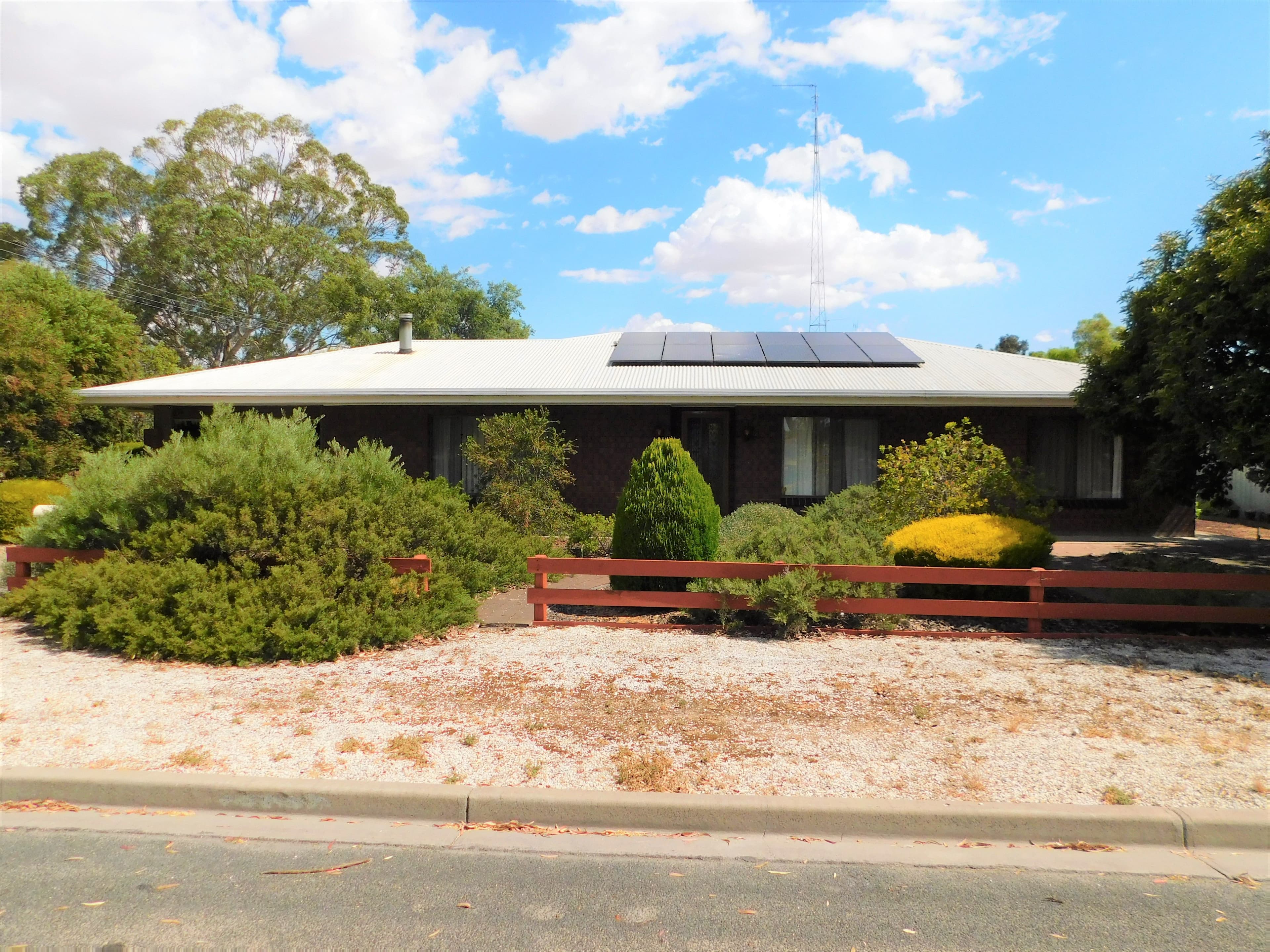 96 Victoria Parade, Bordertown SA 5268, Bordertown - Thumbnail 2