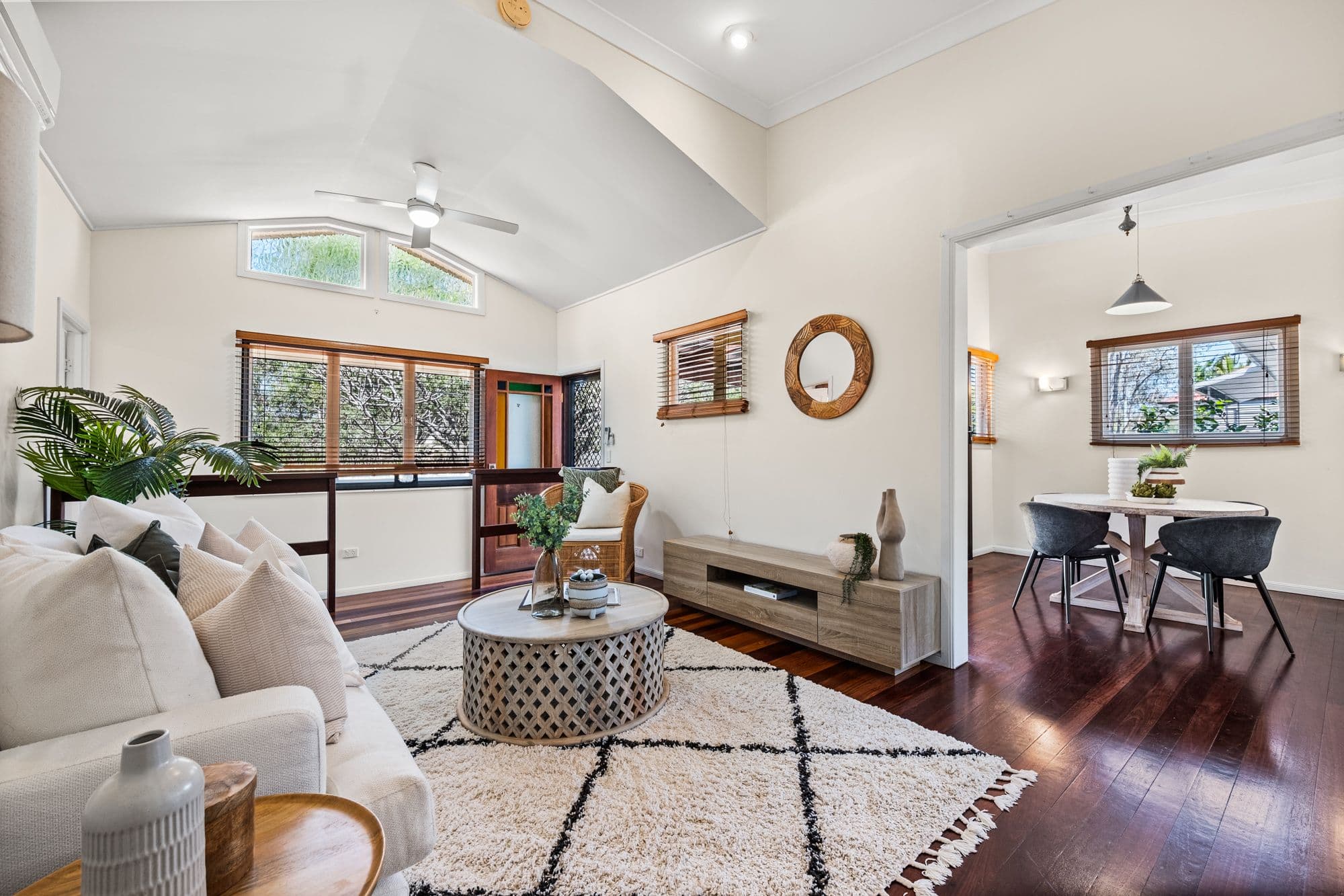 36 Logan Avenue, Oxley QLD 4075, Oxley - Thumbnail 2