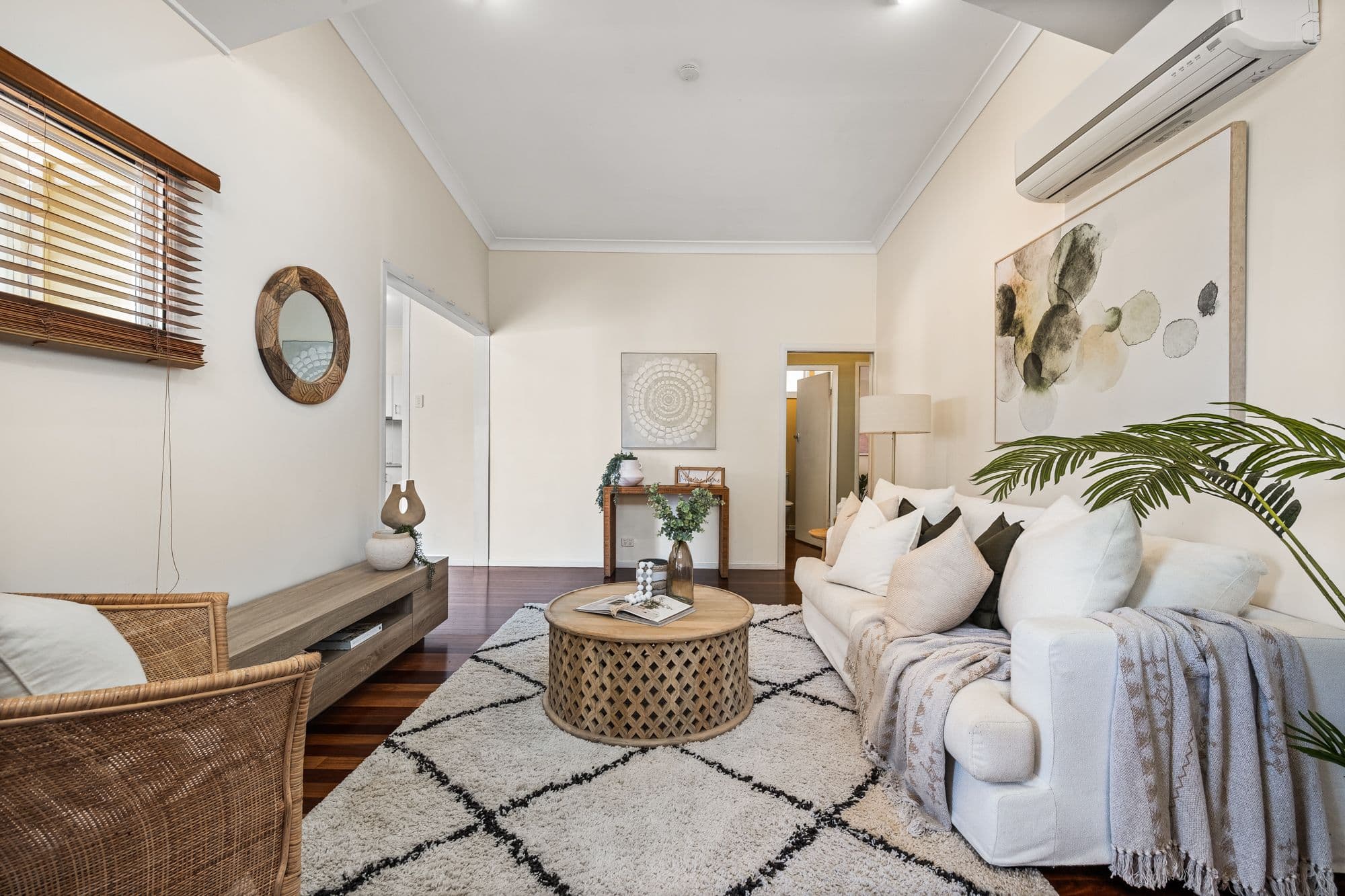 36 Logan Avenue, Oxley QLD 4075, Oxley - Thumbnail 3