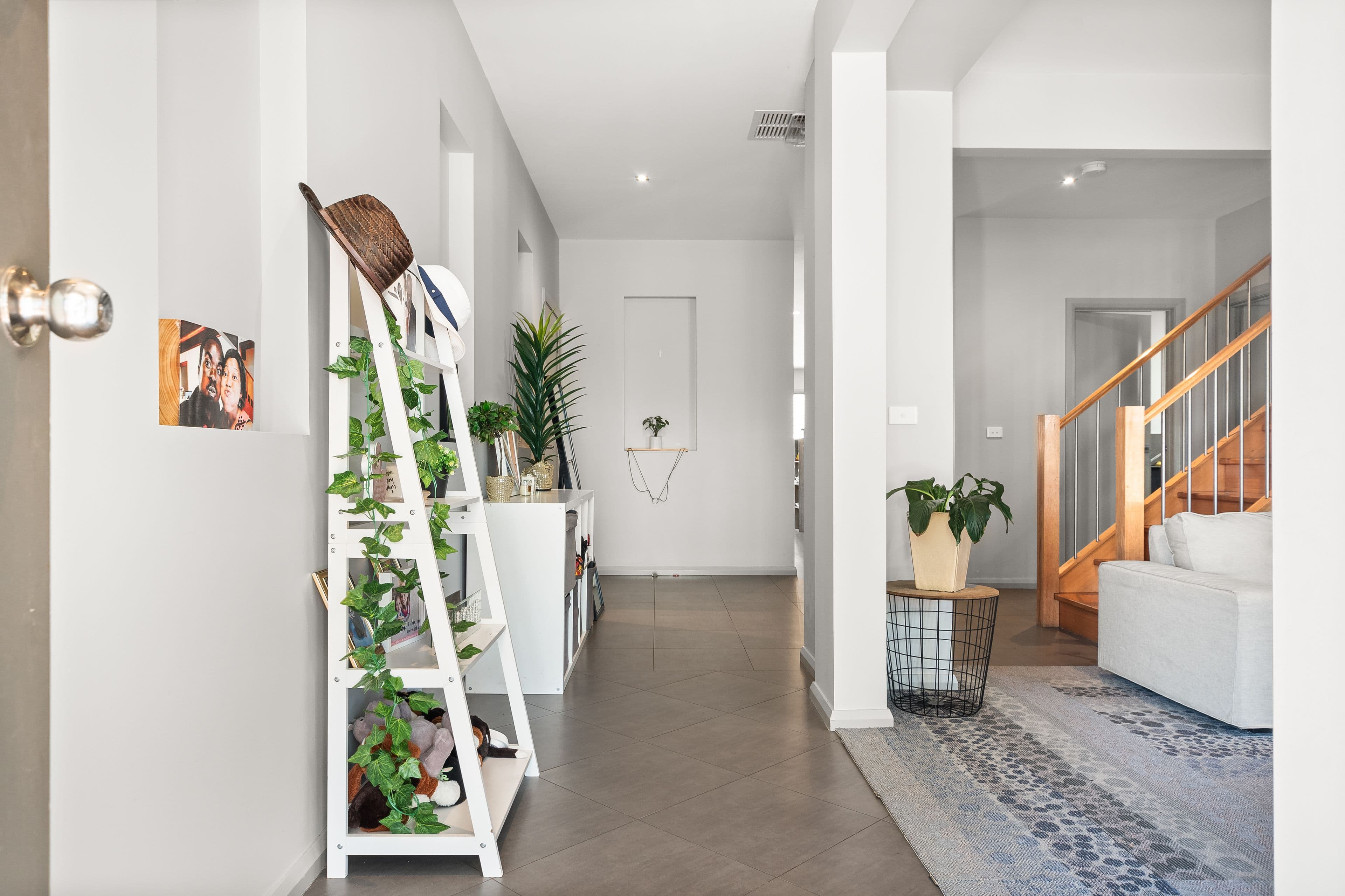 6 Irwin Gardens, Caroline Springs VIC 3023, Caroline Springs - Thumbnail 2