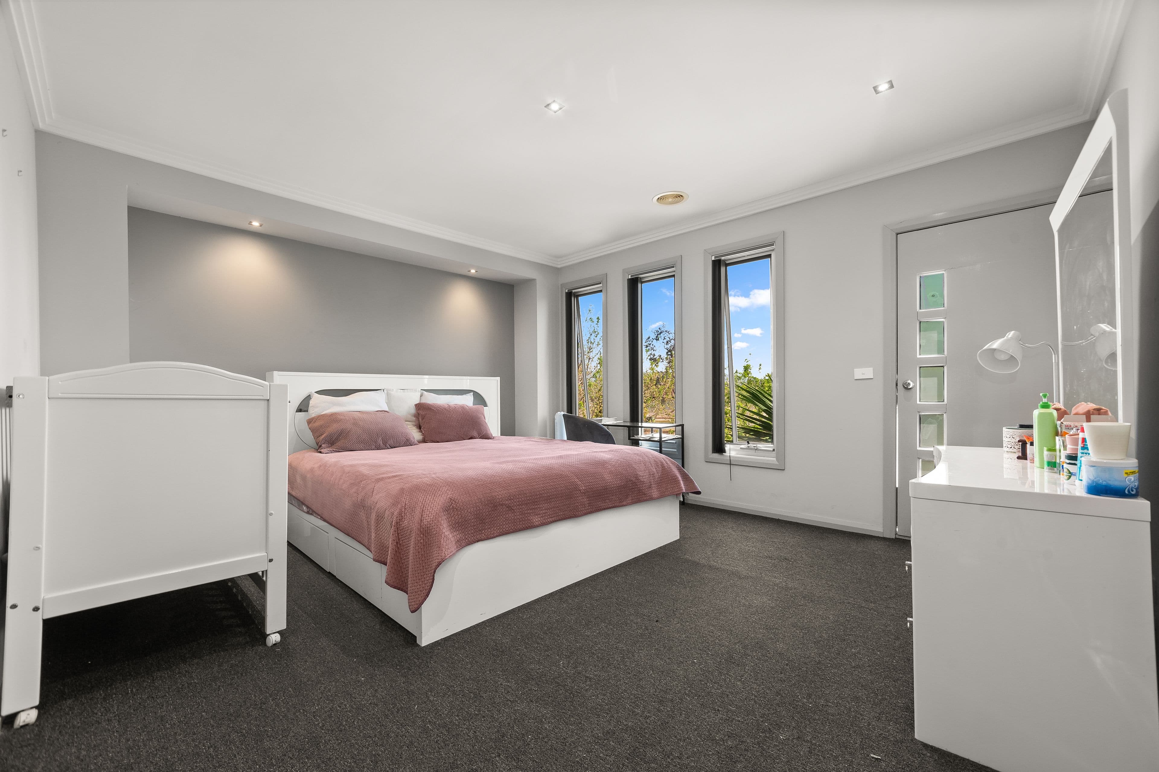 6 Irwin Gardens, Caroline Springs VIC 3023, Caroline Springs - Thumbnail 7