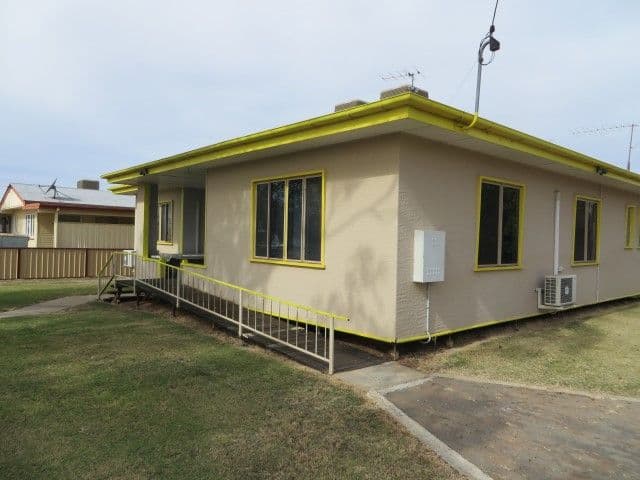 46a Bowen Street, Roma QLD 4455, Roma - Thumbnail 2
