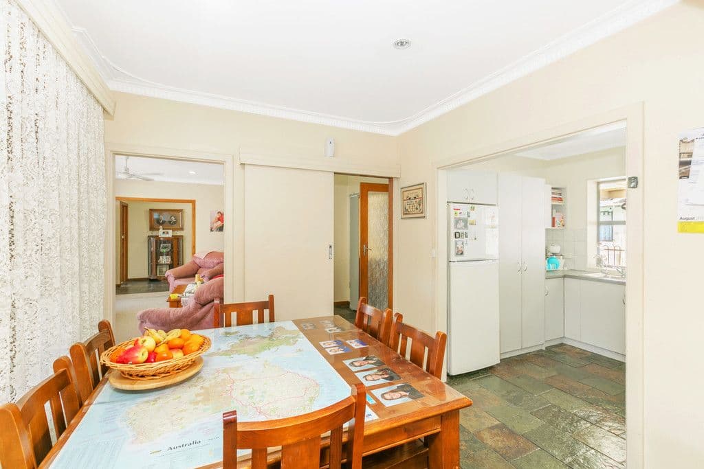 12 Salisbury Avenue, Morphett Vale SA 5162, Morphett Vale - Thumbnail 4