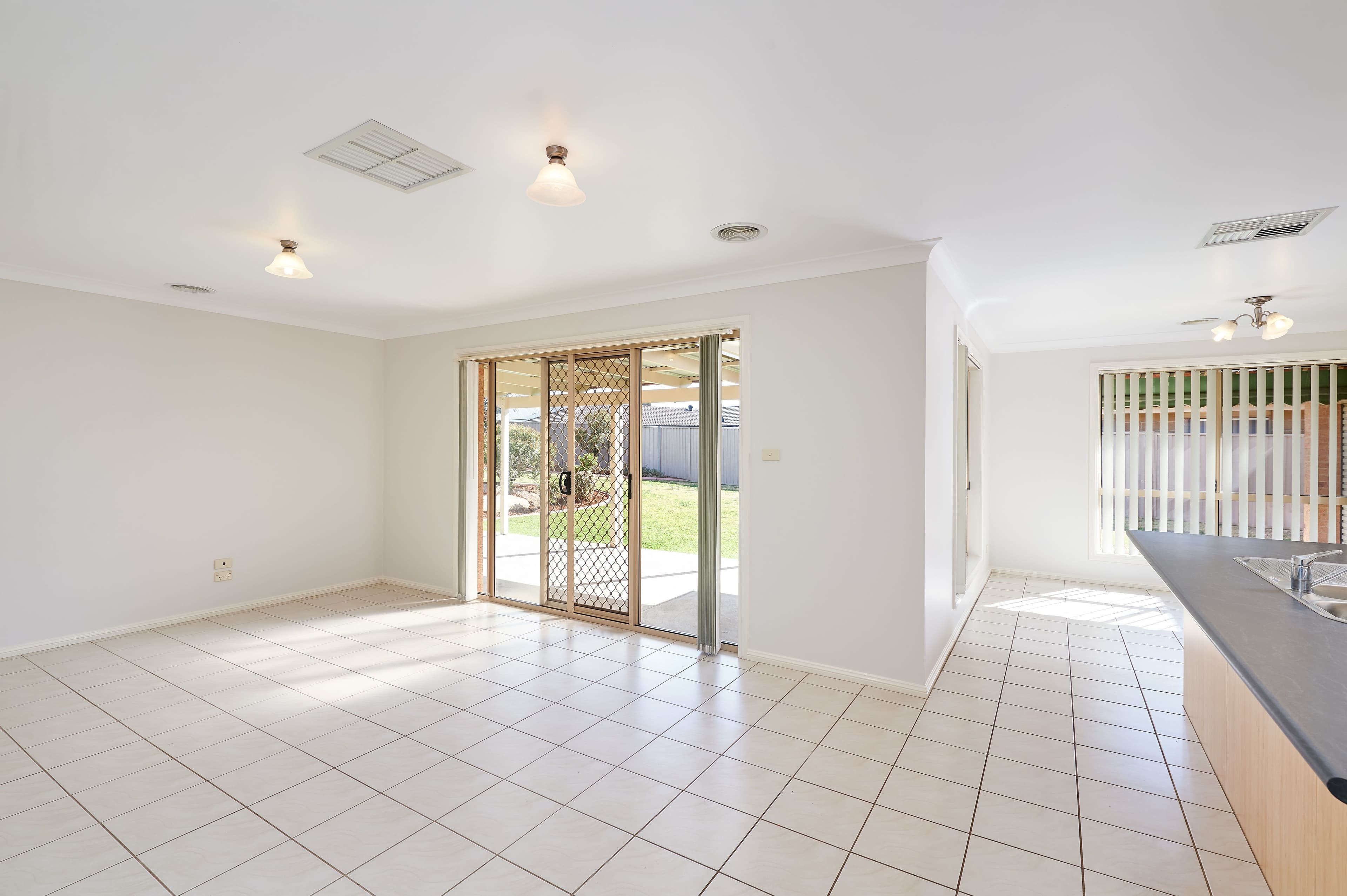 34 Hargrave Avenue, Lloyd - Thumbnail 8