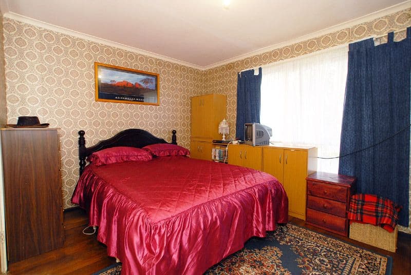 32 Silverton Drive, NOBLE PARK NORTH VIC 3174, Noble Park North - Thumbnail 4