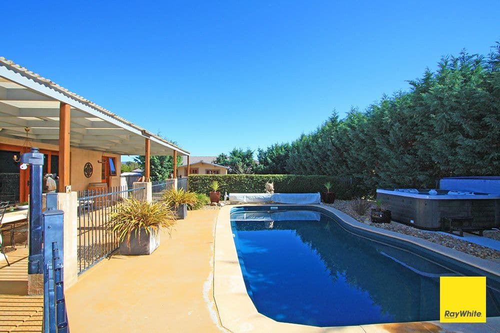 11 Hyland Drive, Bungendore - Thumbnail 2