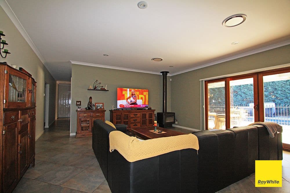 11 Hyland Drive, Bungendore - Thumbnail 5