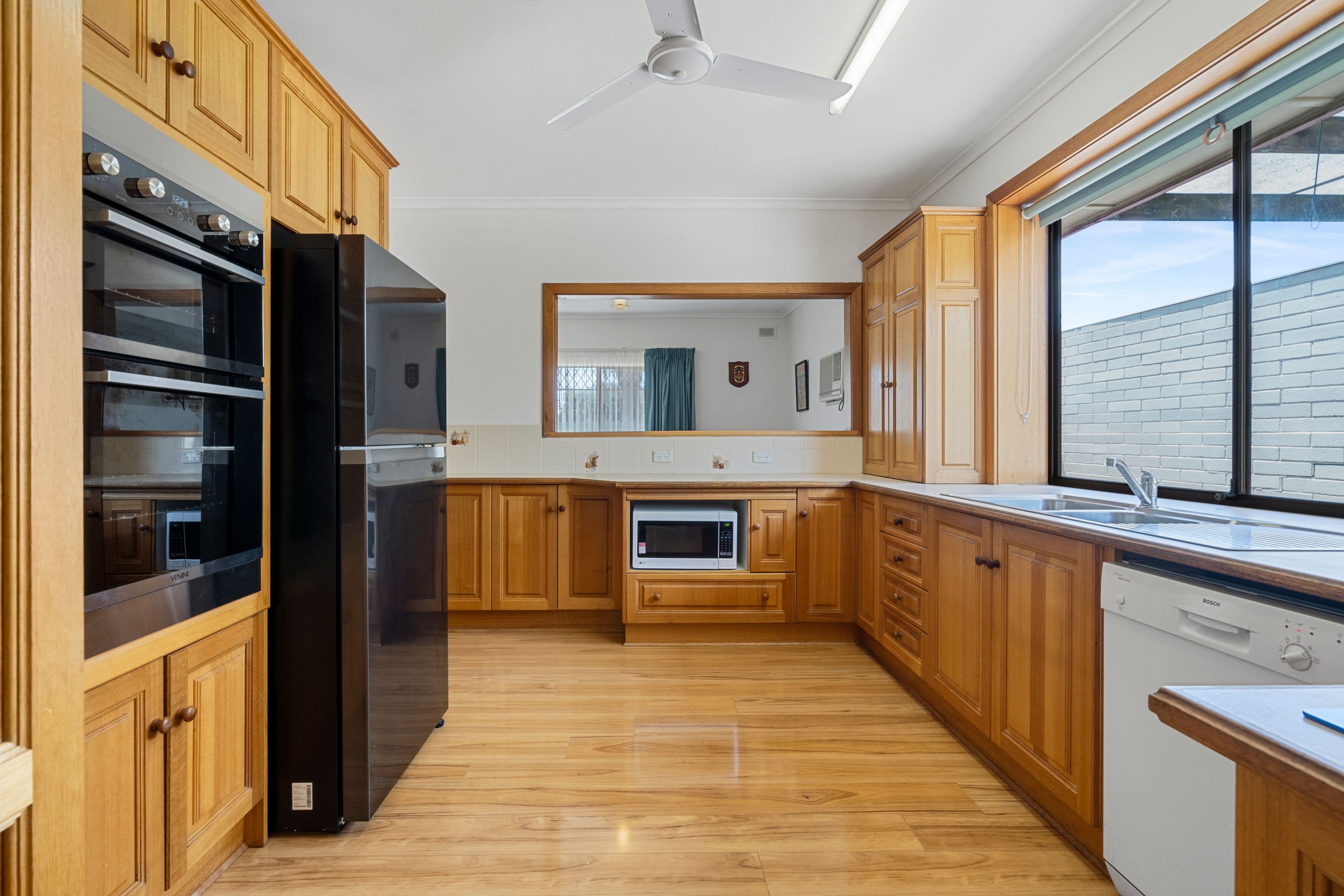 14 Griffiths Street, Henley Beach SA 5022, Henley Beach - Thumbnail 5