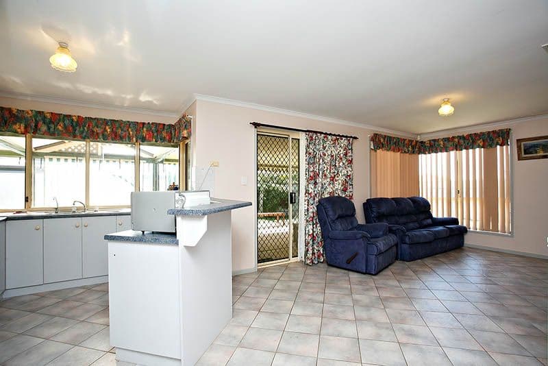 43 Enmore Drive, CRAIGMORE SA 5114, Craigmore - Thumbnail 3
