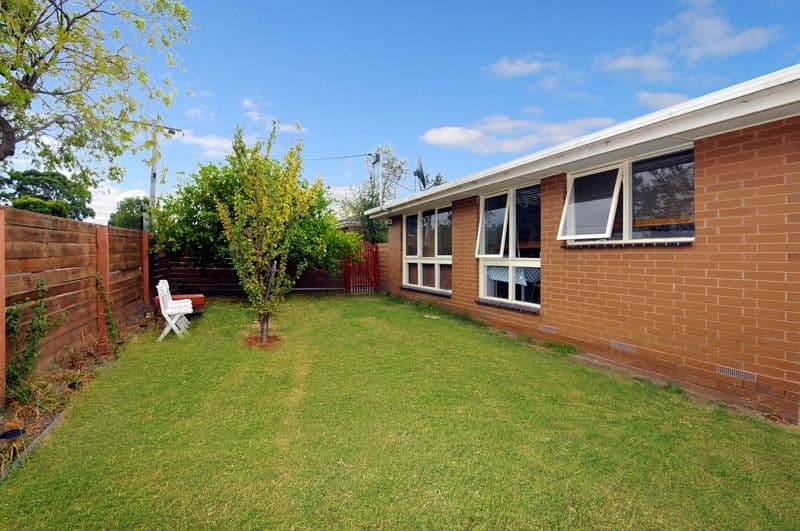 17 Crescent Street, NOBLE PARK VIC 3174, Noble Park - Thumbnail 7