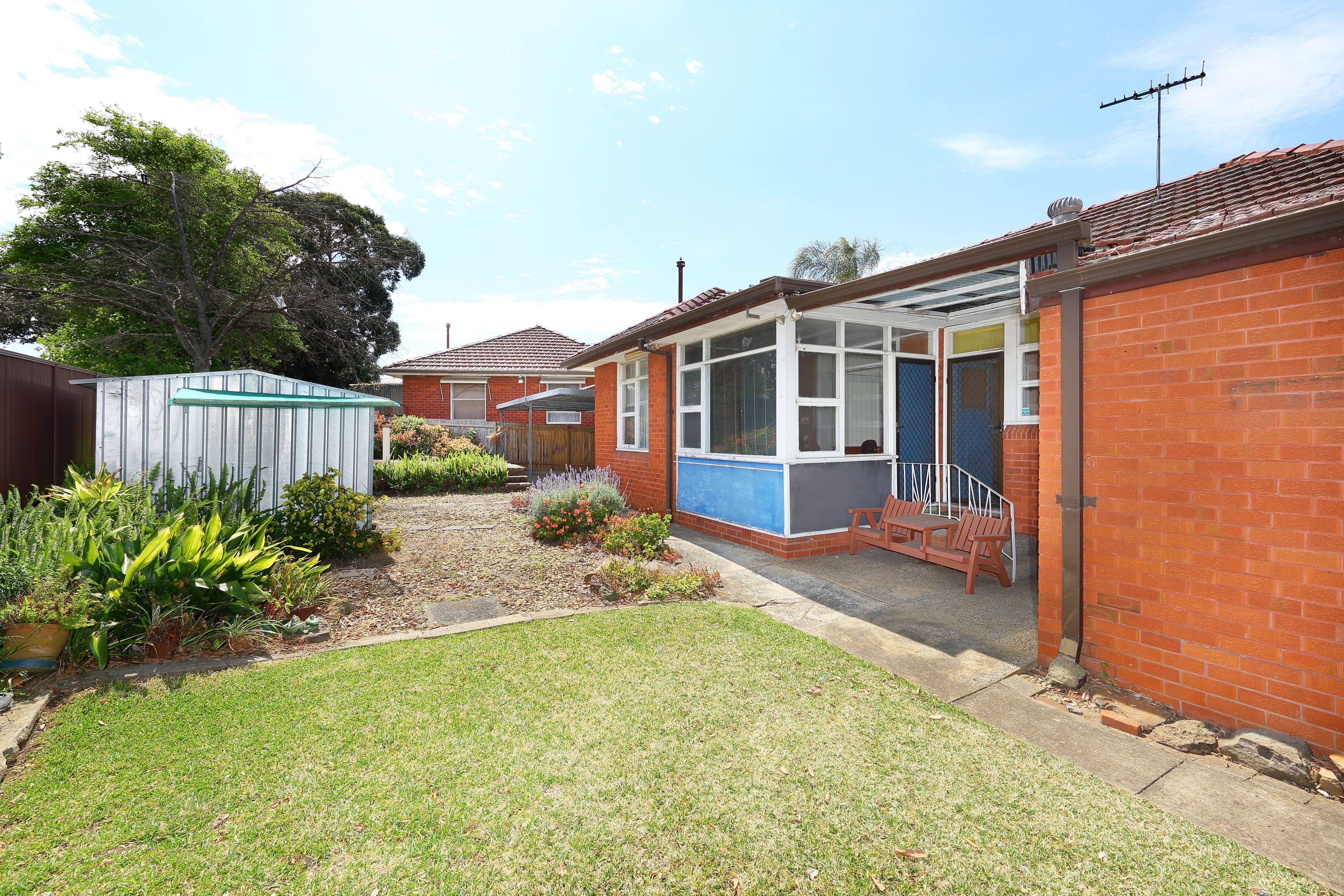 4 Lesley Crescent, Mortdale - Thumbnail 4