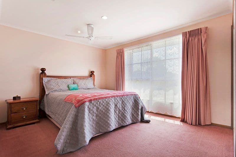 70 Kearney Drive, Aspendale Gardens VIC 3195, Aspendale Gardens - Thumbnail 3
