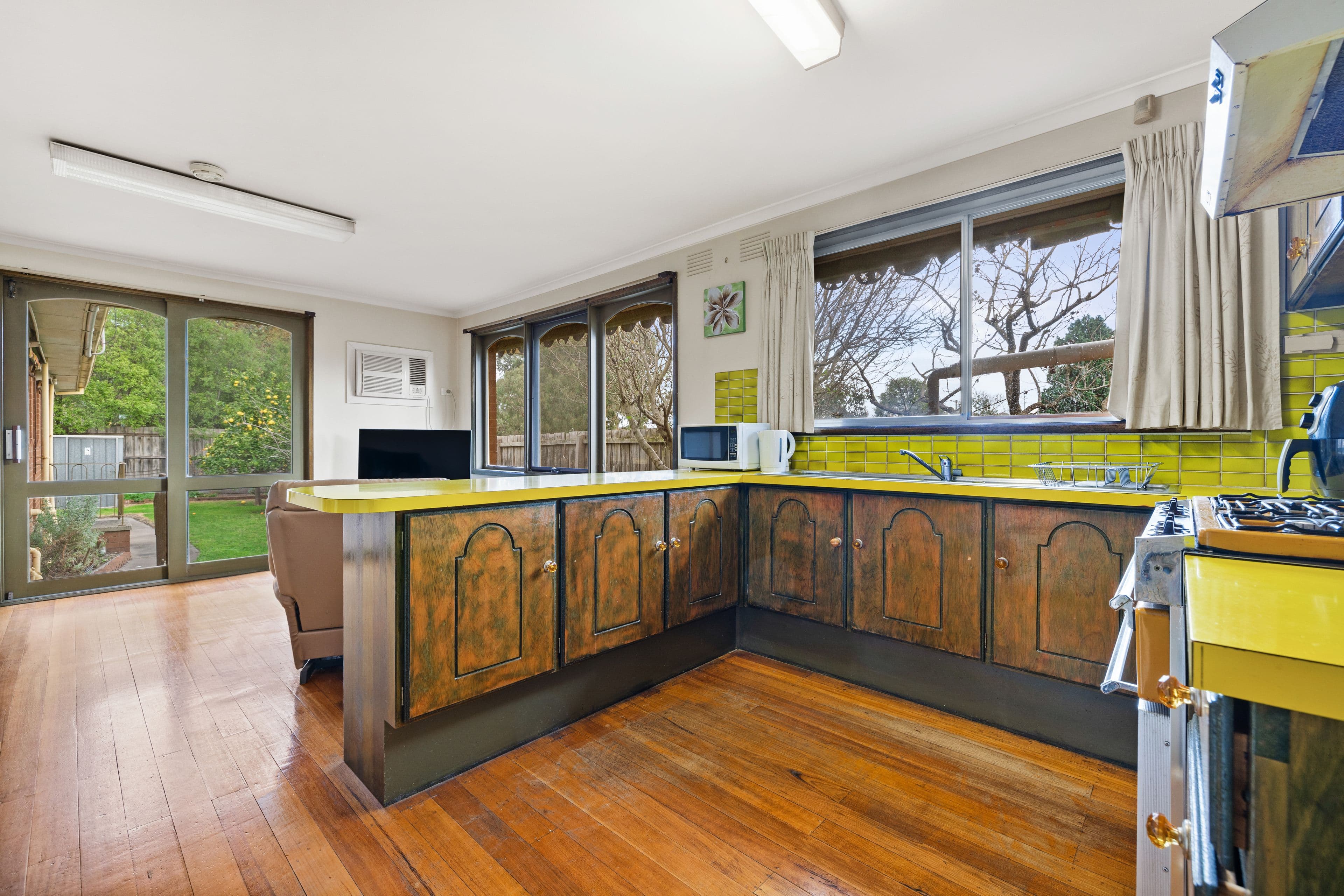 6 Farm Road, Cheltenham VIC 3192, Cheltenham - Thumbnail 3