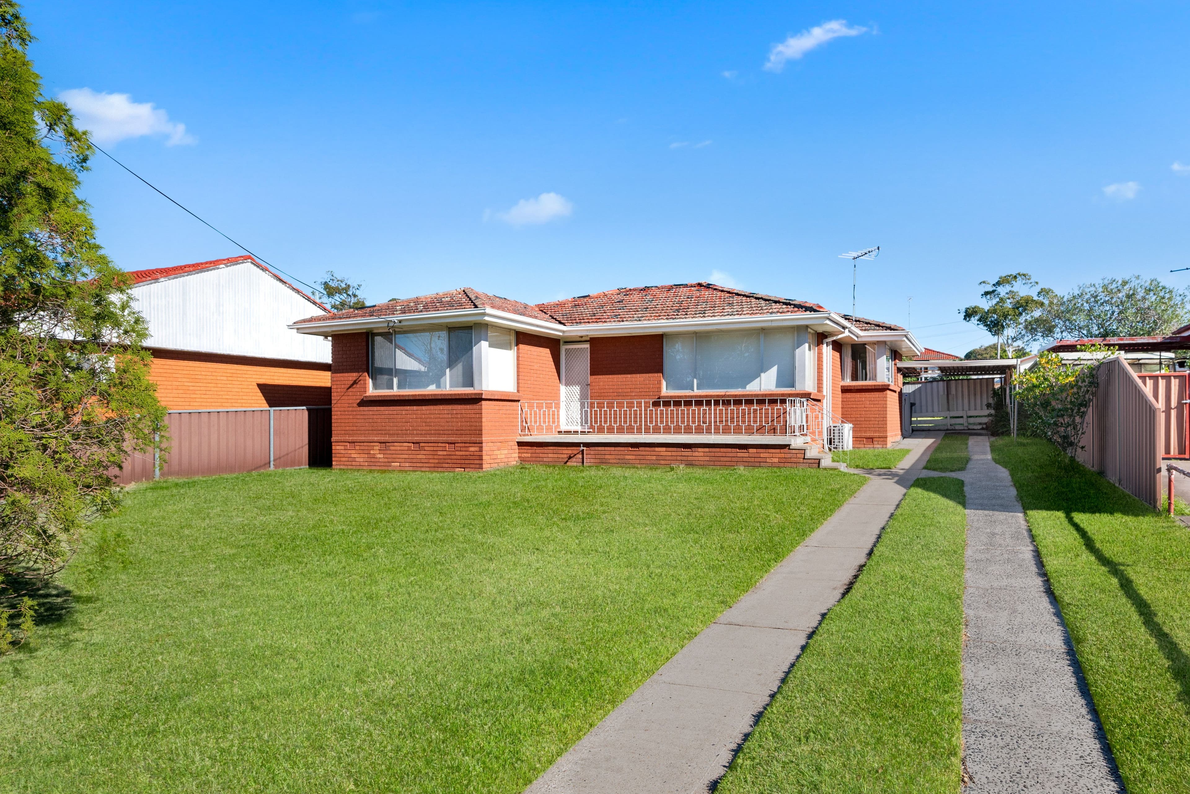 37 Brooks Street, Macquarie Fields NSW 2564, Macquarie Fields - Image 1