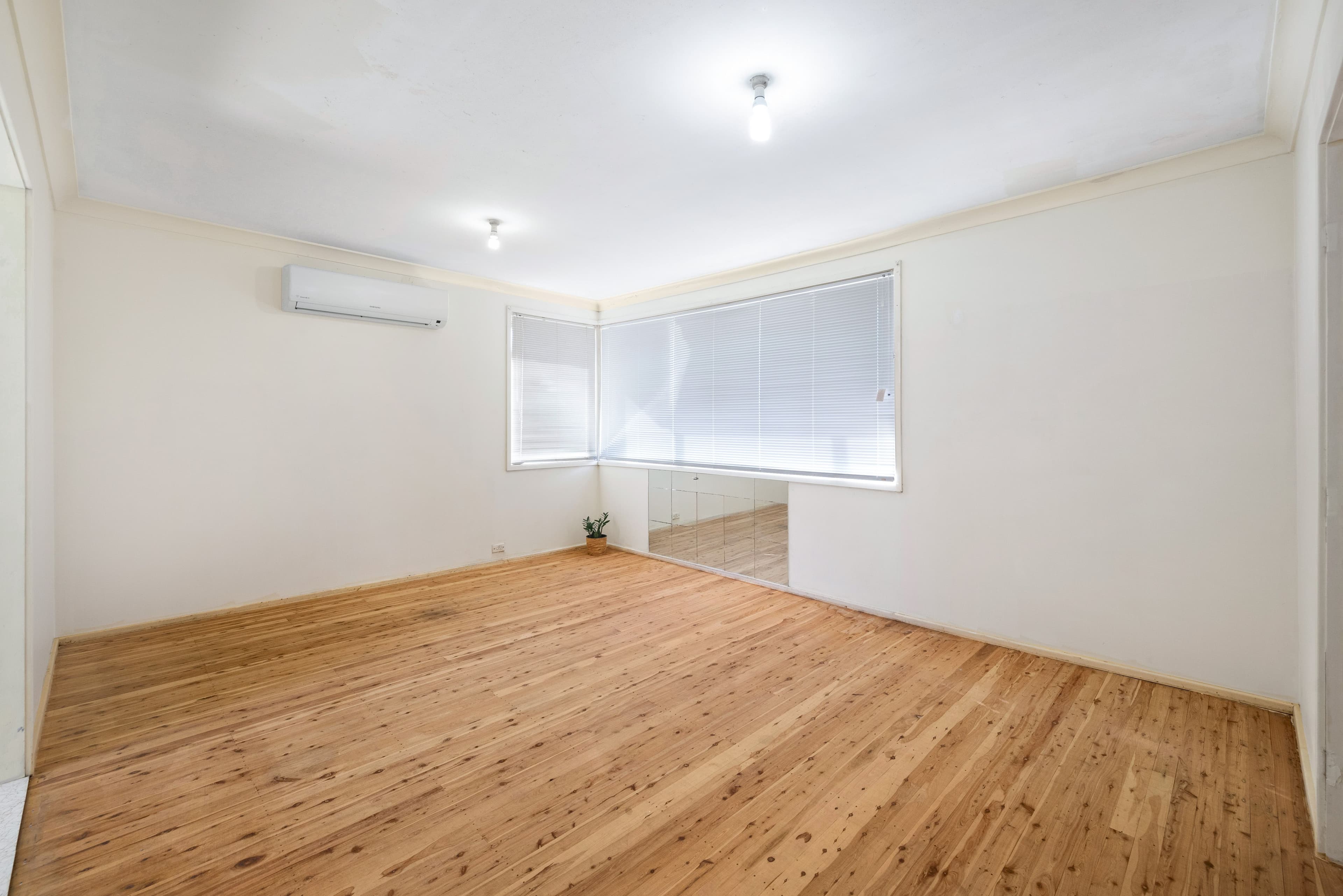 37 Brooks Street, Macquarie Fields NSW 2564, Macquarie Fields - Thumbnail 3